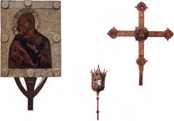 Крест, фонарь и икона несенные во время крестного хода 14 марта 1613 г.