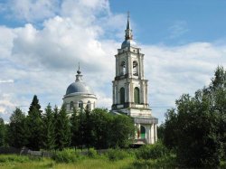 Сретенская церковь с. Трифон, Антроповского р- на. Сооружена в 1826 году. Фото 2014 г.